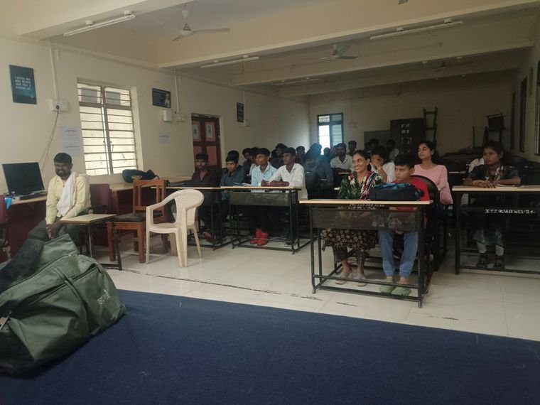 नवीन प्रवेशित प्रशिक्षणार्थी स्वागत